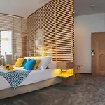 Bed & Atmosphere בית הארחה