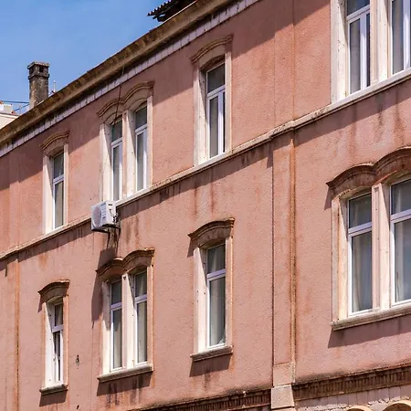 Pensionat Bed & Atmosphere 4*