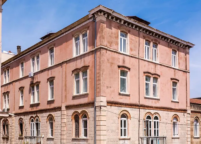 Pensionat Bed & Atmosphere 4*