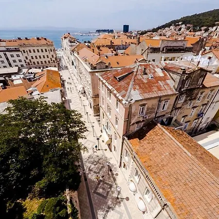 בית הארחה Bed & Atmosphere 4*