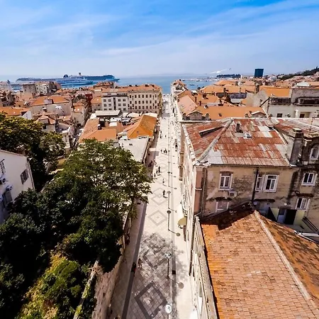 Bed & Atmosphere ספליט