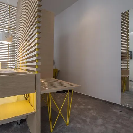 Bed & Atmosphere Guest house
