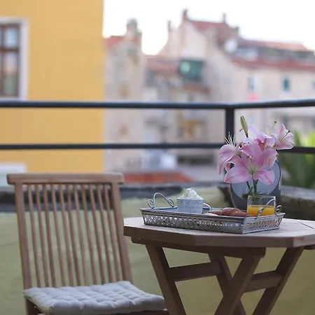 Bed & Atmosphere 4* Split
